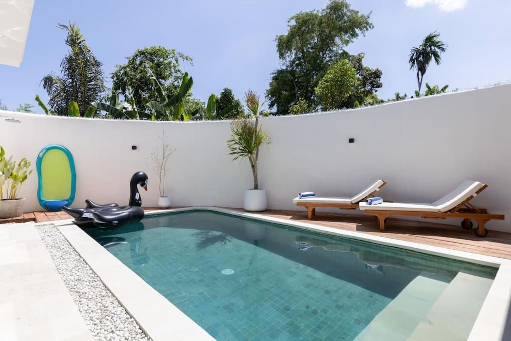 The R Villa Kaba - Incl. Motorbikes เซมินยัค ภายนอก รูปภาพ